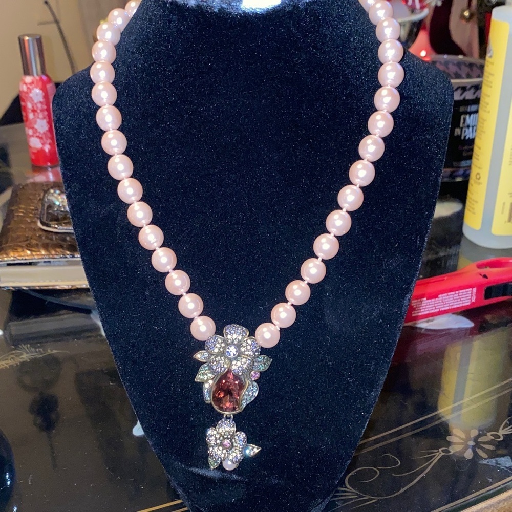 Heidi Daus Prima Petal Pretty Pink Pearl Necklace with Crystal Flowers Accents - Picture 4 of 6